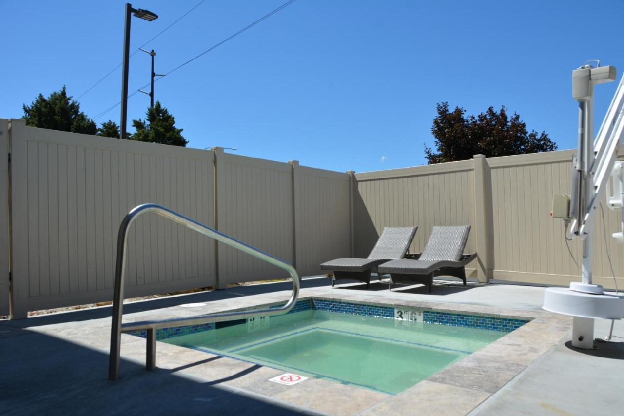 Cedars Inn Wenatchee Ngoại thất bức ảnh