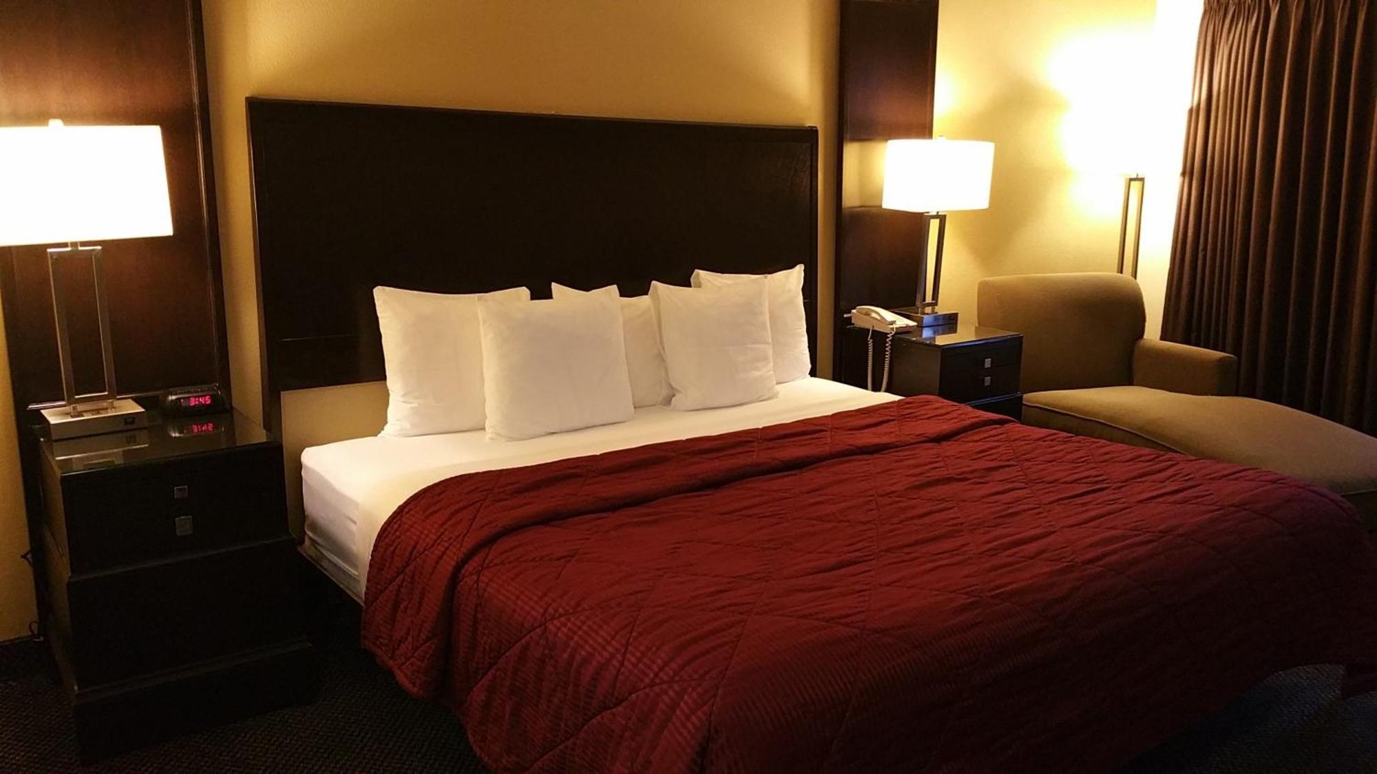Cedars Inn Wenatchee Ngoại thất bức ảnh