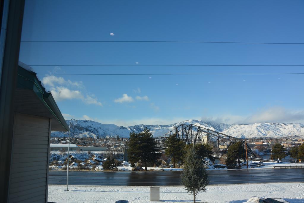 Cedars Inn Wenatchee Ngoại thất bức ảnh