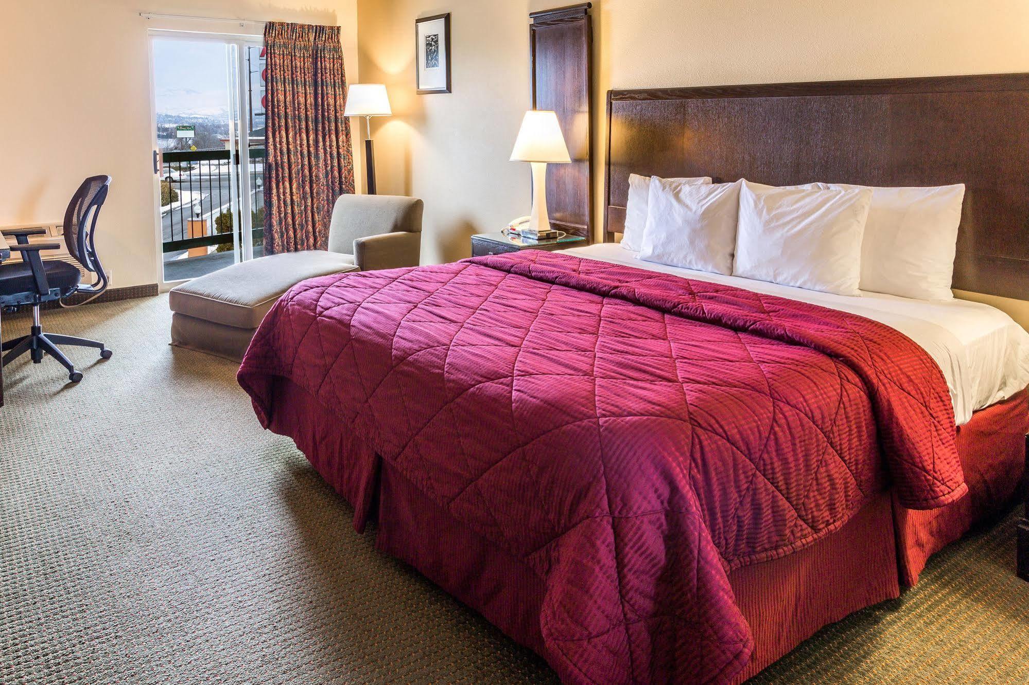 Cedars Inn Wenatchee Ngoại thất bức ảnh