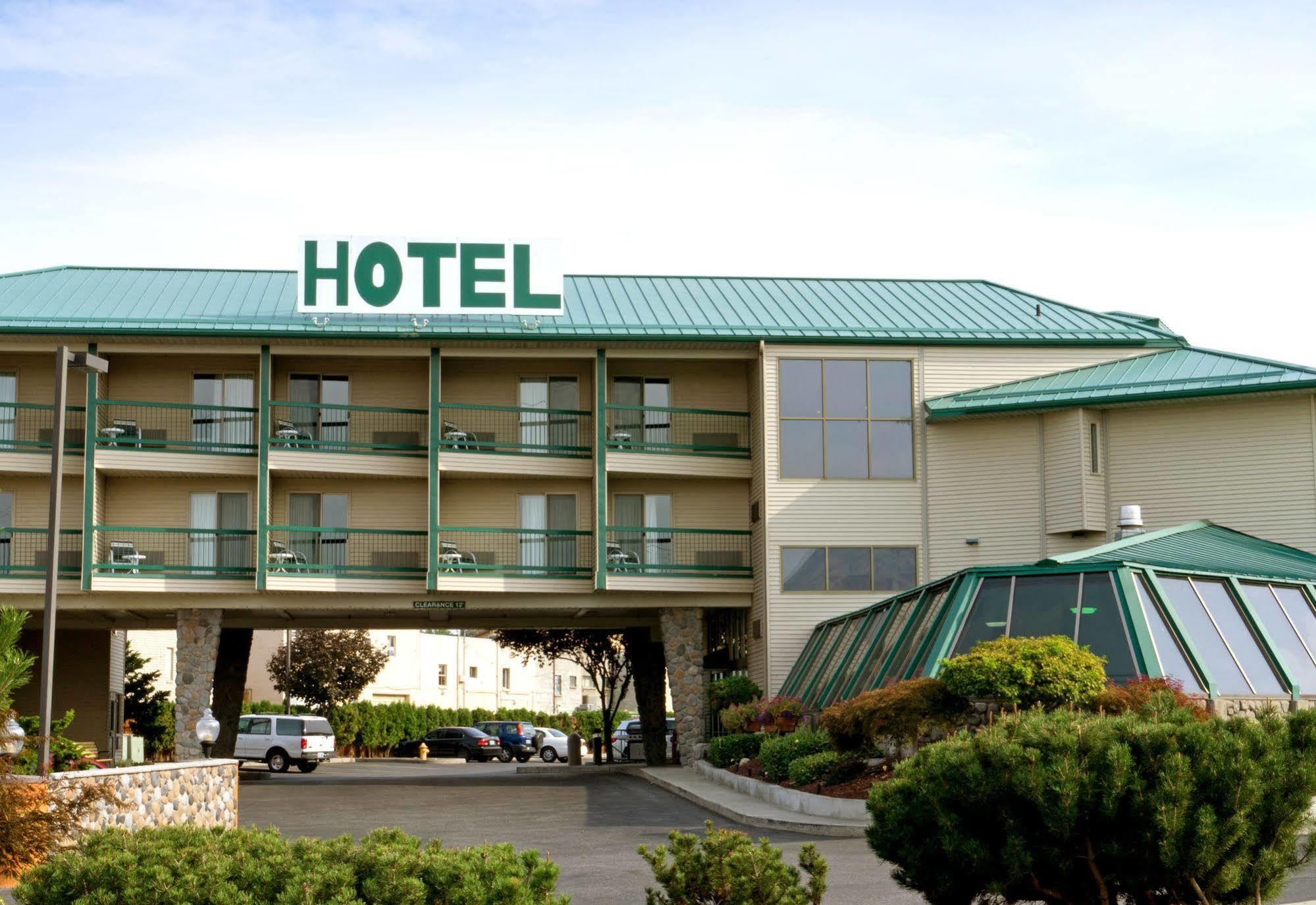 Cedars Inn Wenatchee Ngoại thất bức ảnh