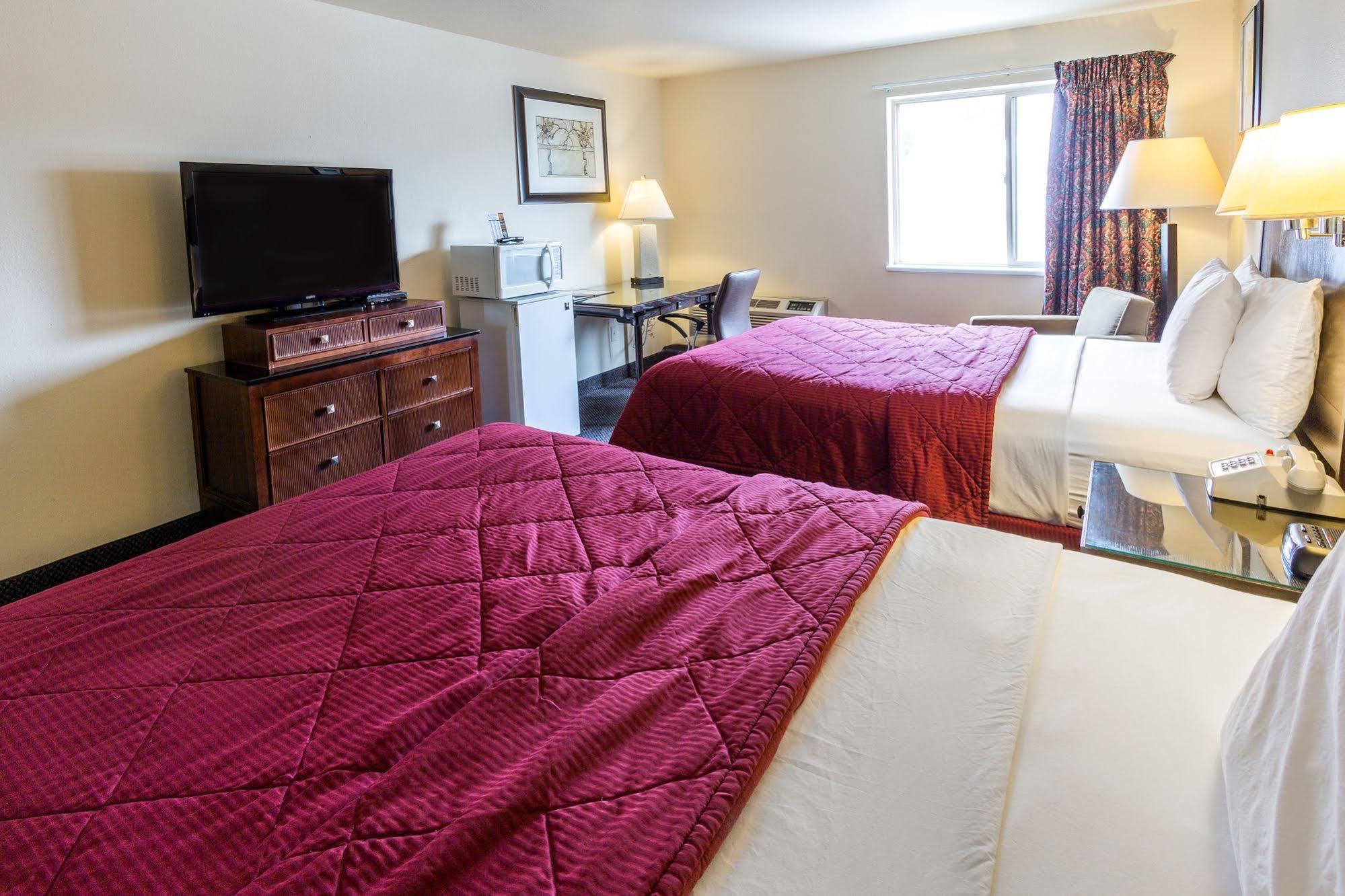 Cedars Inn Wenatchee Ngoại thất bức ảnh